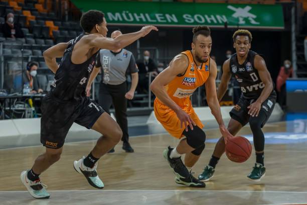 防守中锋 防守中锋