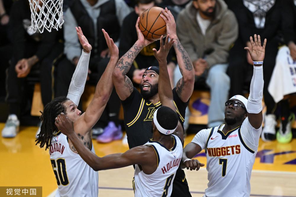 围绕这位年 围绕这位年