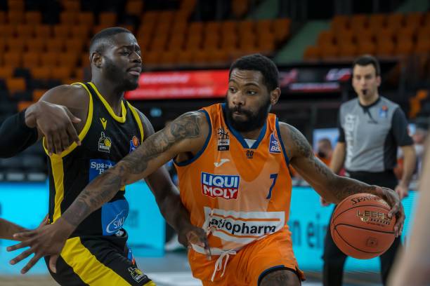 克罗斯的自 克罗斯的自